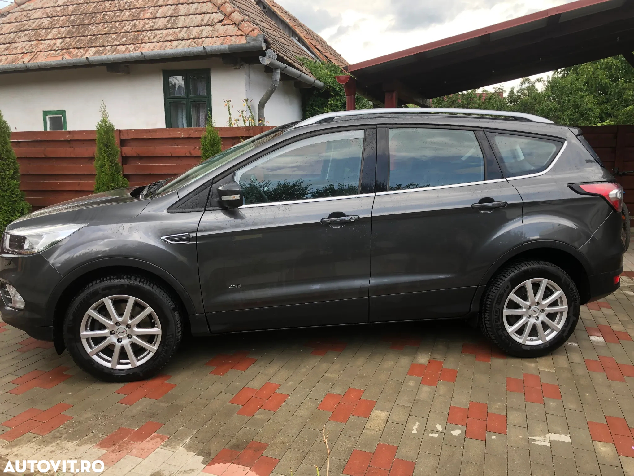 Ford Kuga - 3