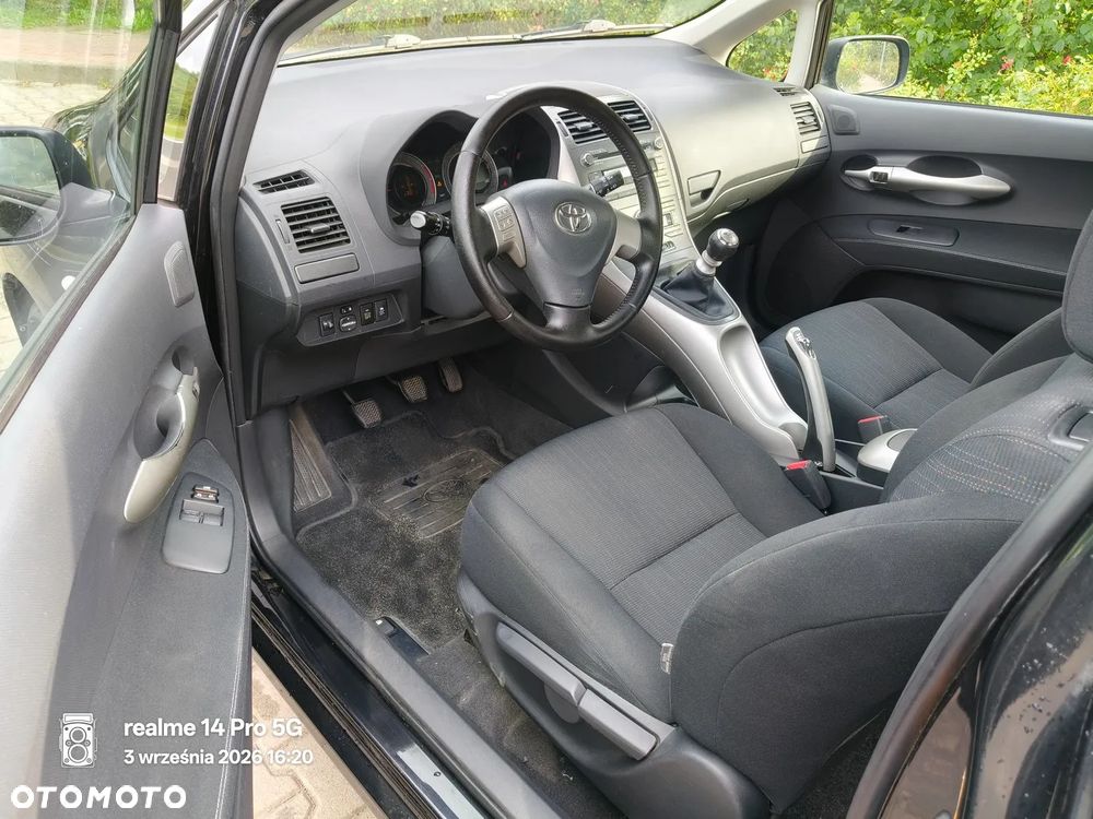 Toyota Auris 1.33 VVT-i Terra - 8