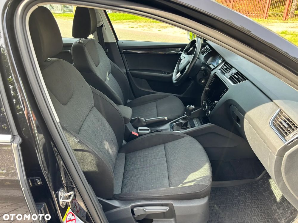 Skoda Octavia 1.5 TSI ACT Style DSG - 28