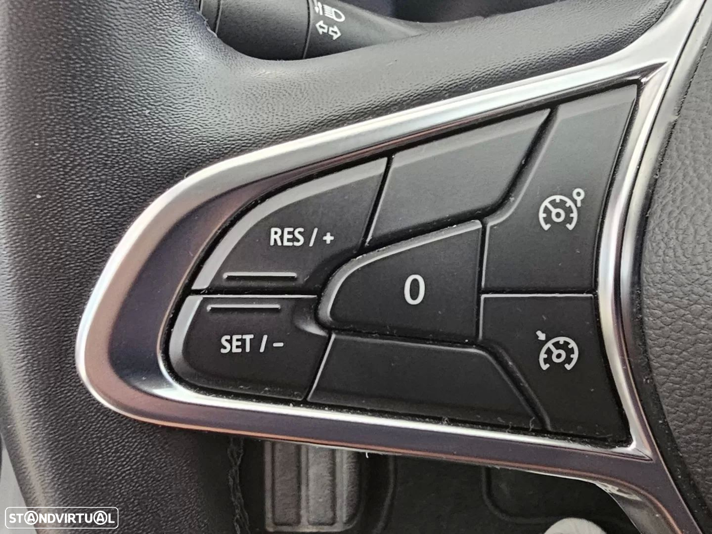 Renault Captur 1.0 TCe Intens - 24