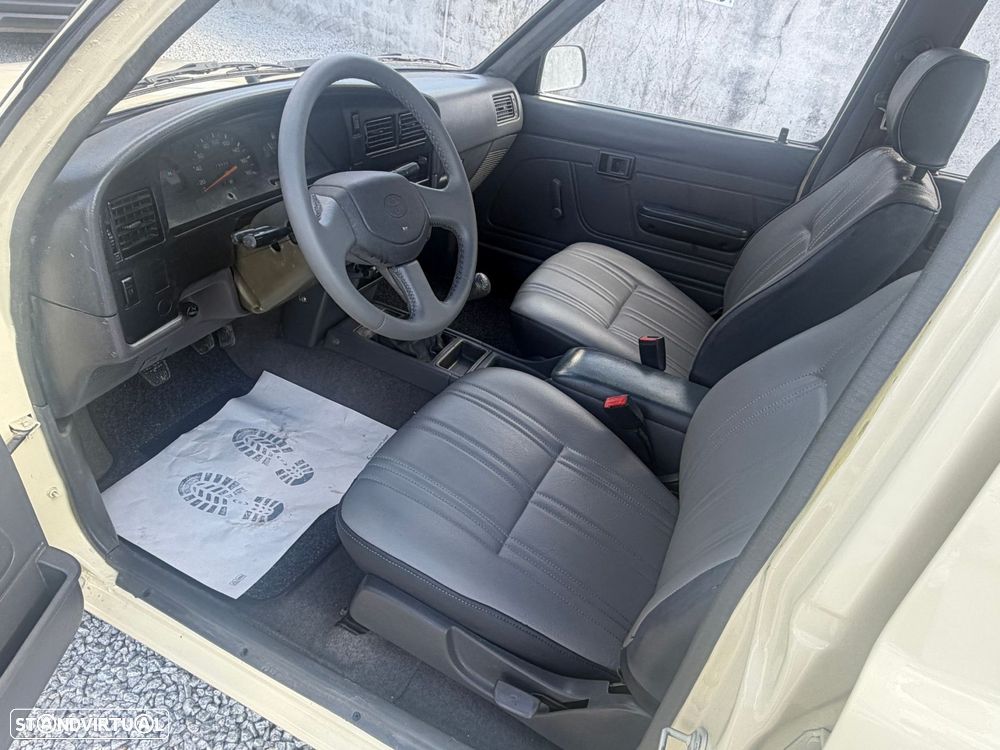 Toyota Hilux 2.4D 5LUG Dir. Assistida - 8