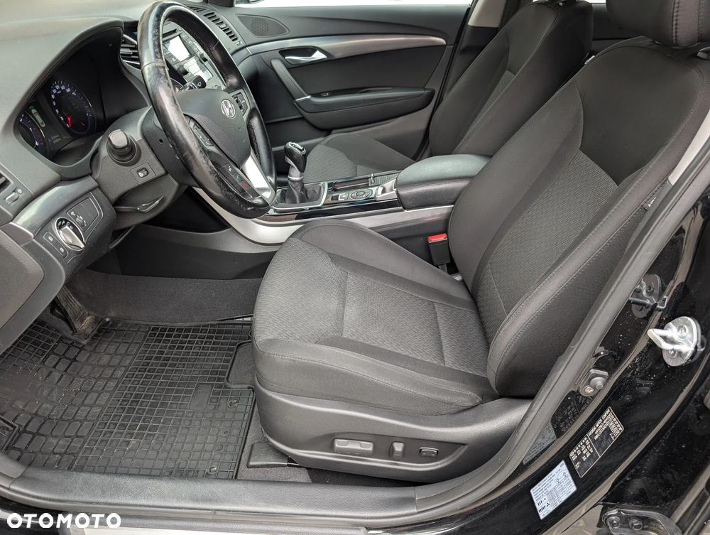 Hyundai i40 1.6 GDI Comfort + - 18
