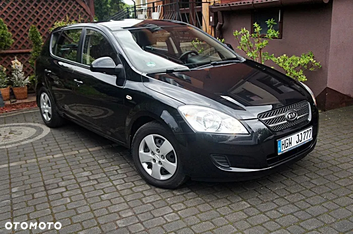 Kia Ceed - 14