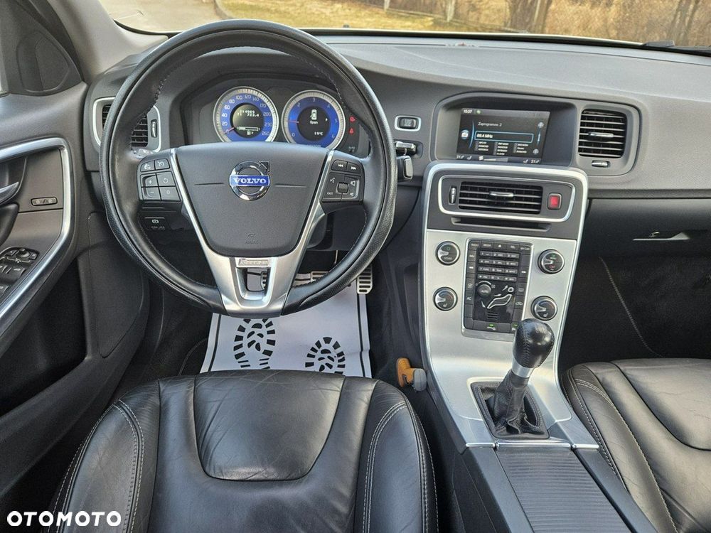 Volvo S60 D2 R-Design Momentum - 8