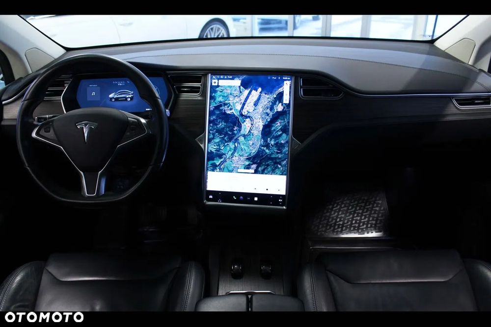 Tesla Model X Long Range Plus - 17