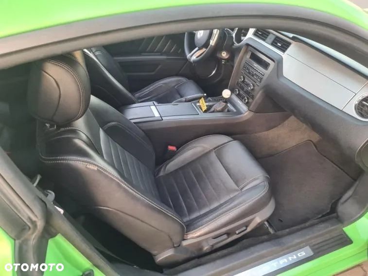 Ford Mustang - 3