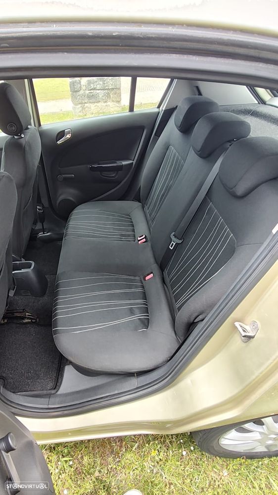 Opel Corsa - 11
