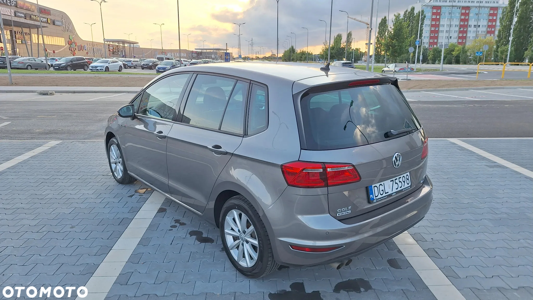 Volkswagen Golf Sportsvan 1.4 TSI BlueMotion Technology DSG Lounge - 6