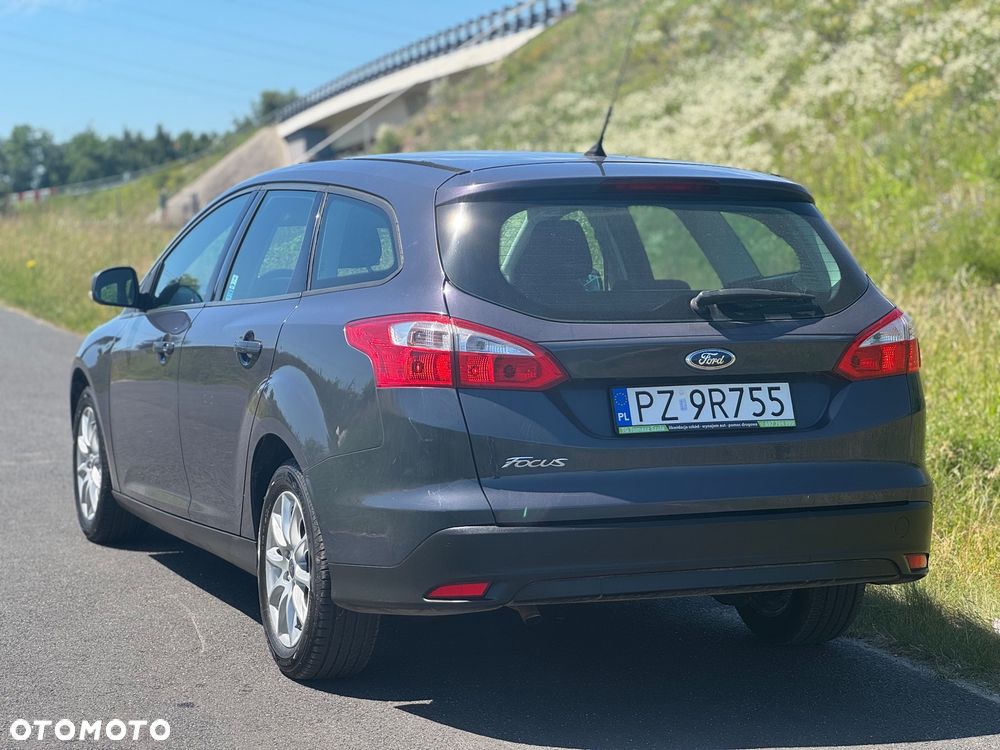 Ford Focus 1.6 Trend - 13