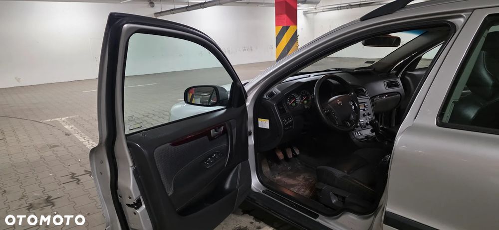 Volvo V70 2.4 Edition - 17