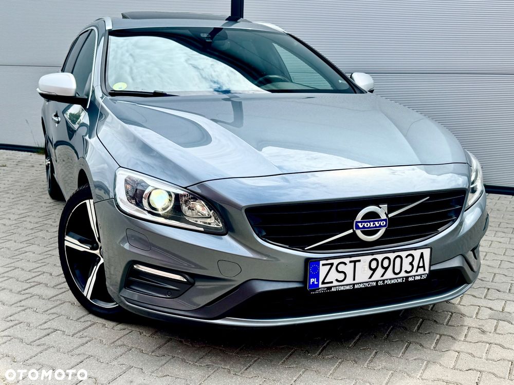 Volvo V60 D4 Geartronic R-Design - 1