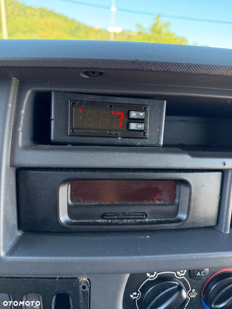 Renault MASTER 2.5 DCI 120KM chłodnia izoterma klima Stan bdb - 13