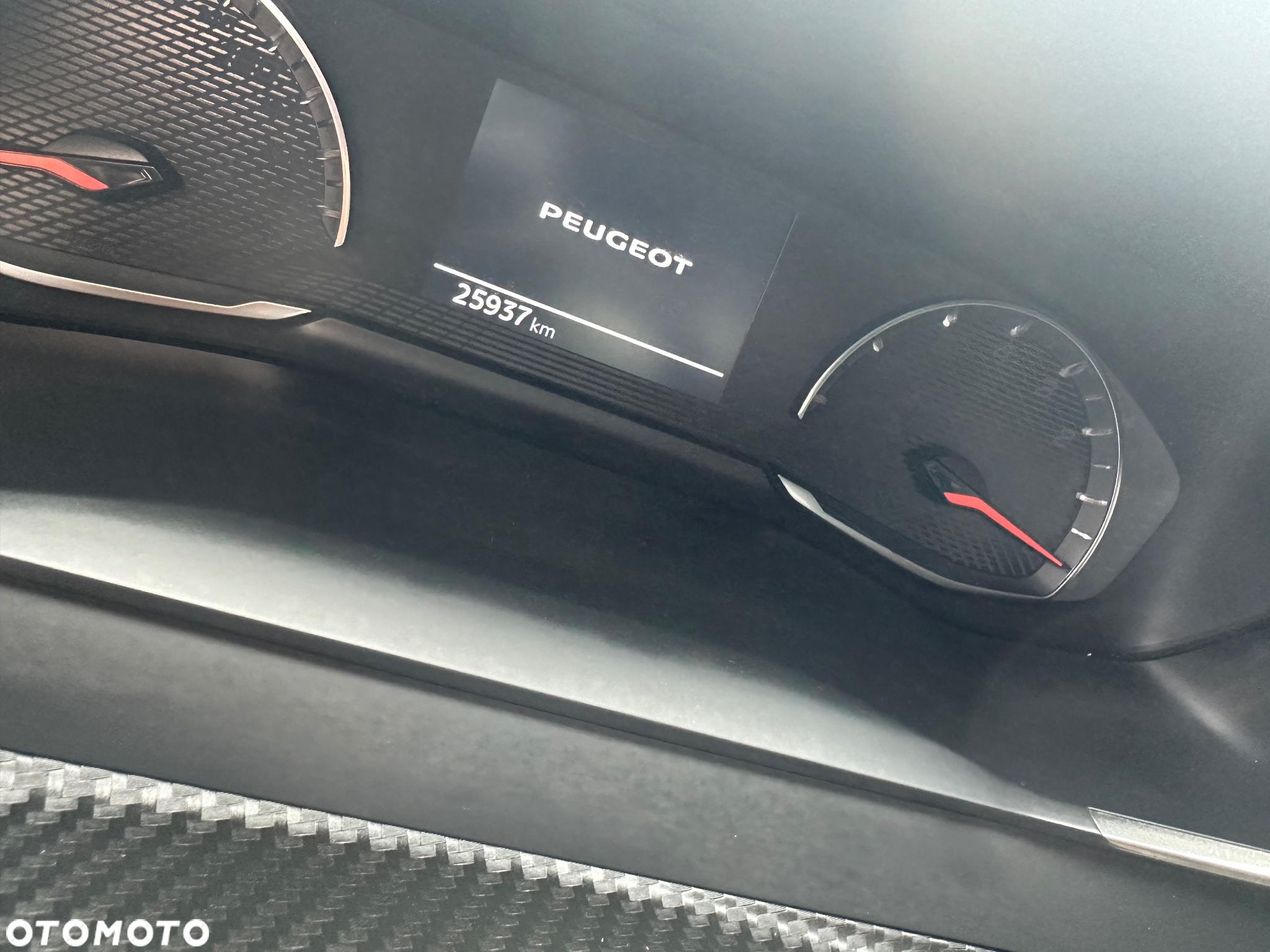 Peugeot 208 - 15