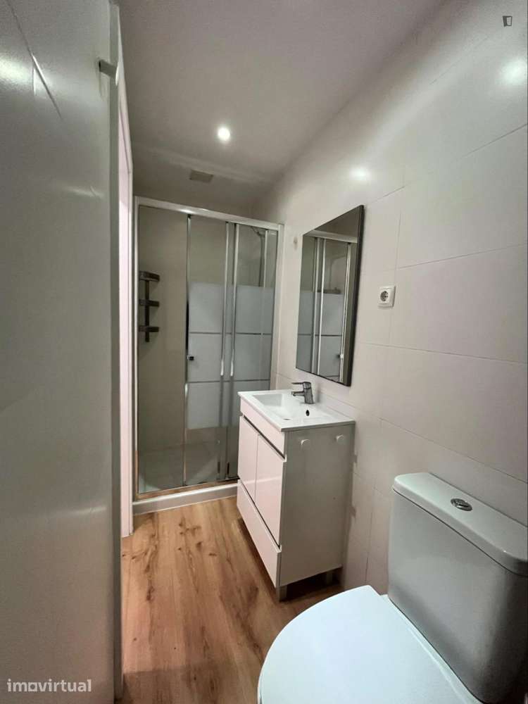 Apartamento com 3 quartos - localizado em Arroios Lisbon - Grande imagem: 3/9