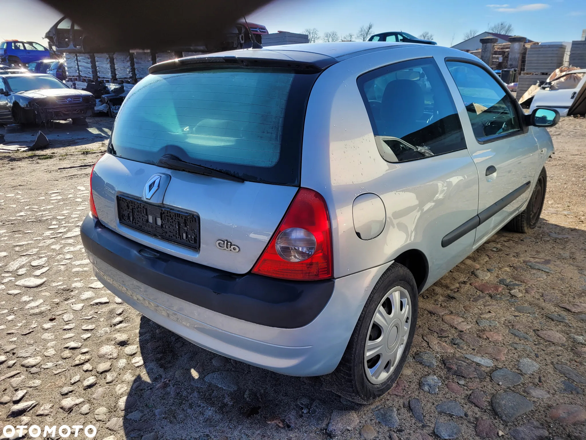 Klapa tylna bagażnika Renault Clio II Lift 2004r 3d hatchback MV632 - 3