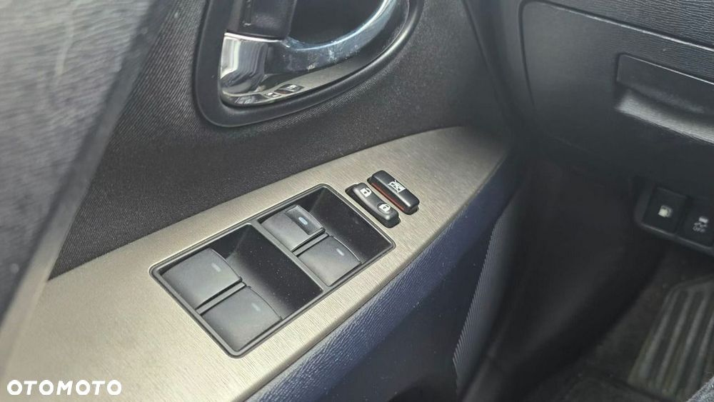 Toyota Avensis - 16