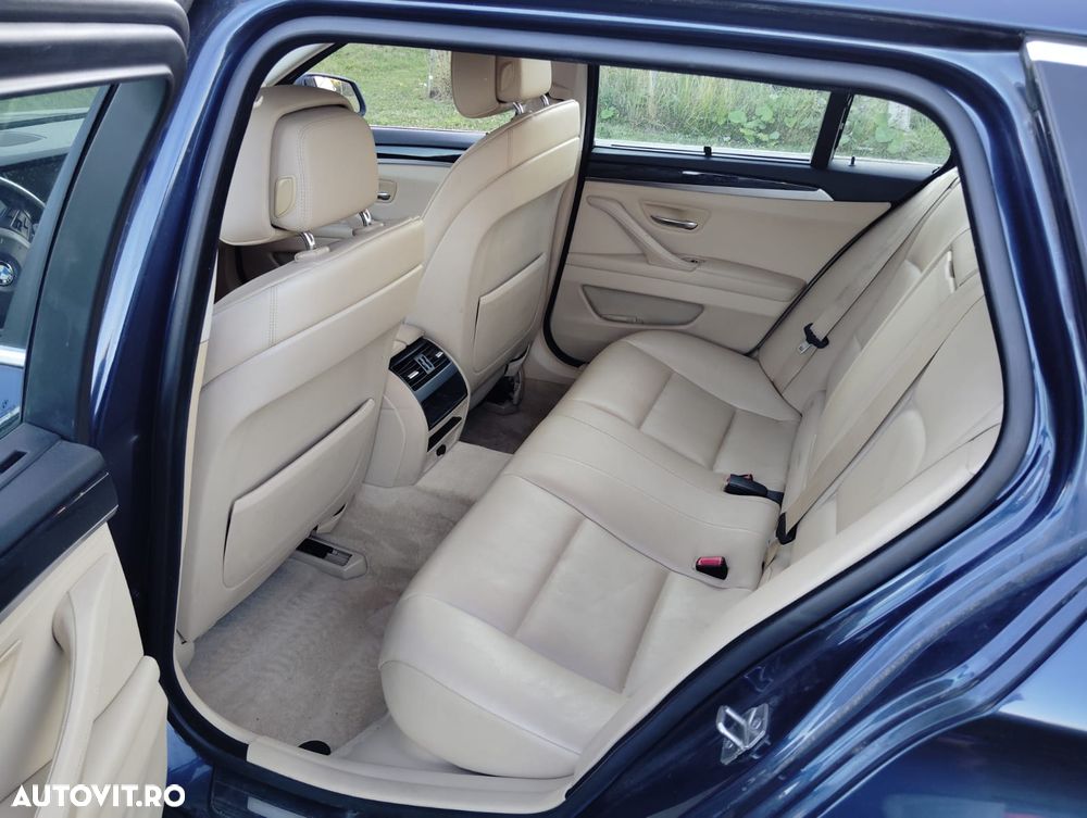 BMW Seria 5 525d - 14