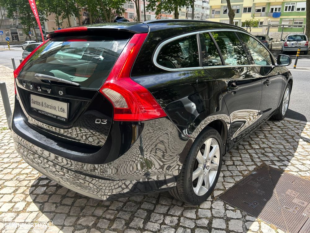 Volvo V60 2.0 D3 Momentum - 2