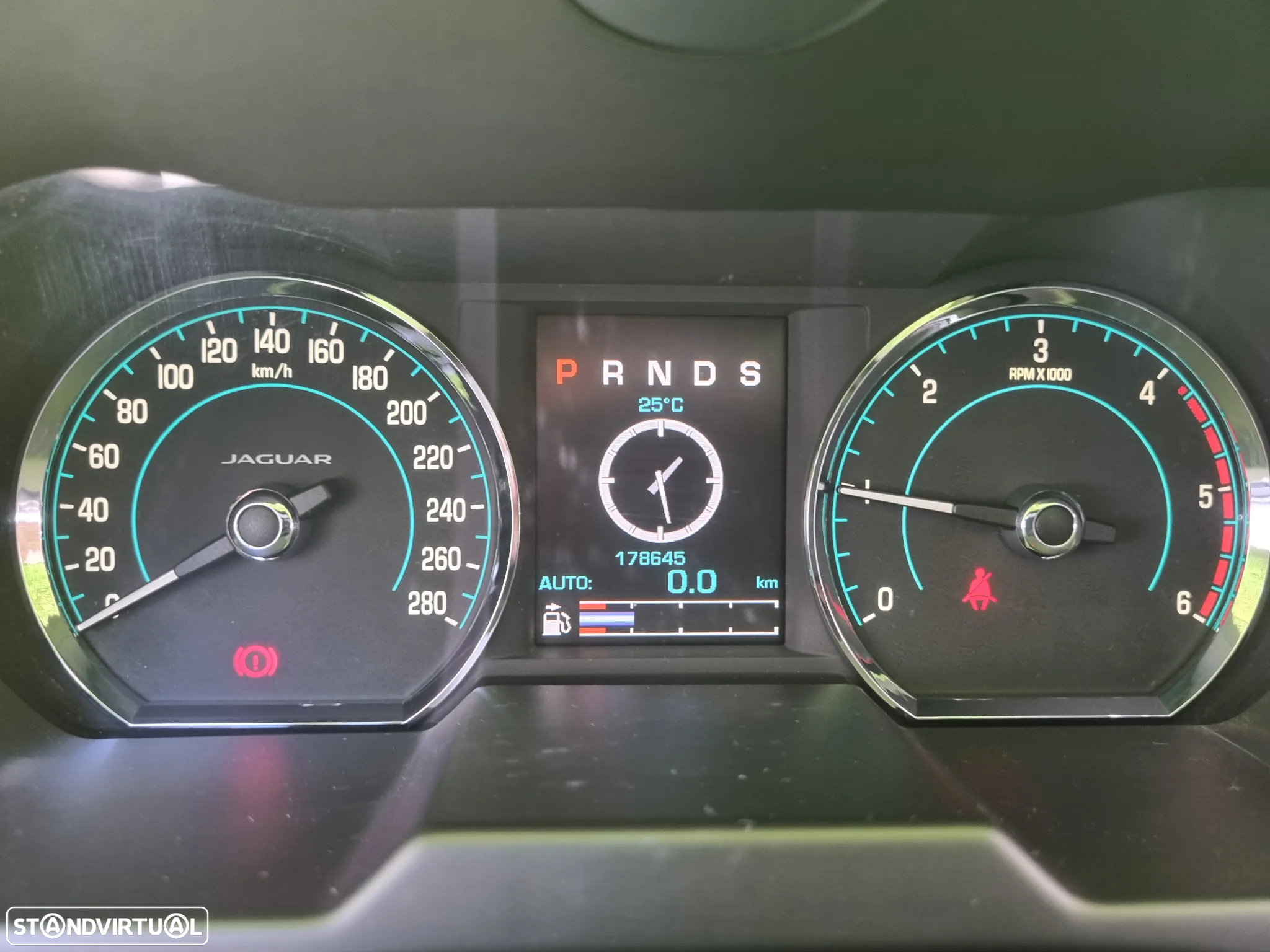 Jaguar XF 2.2 D Luxury 139g - 13