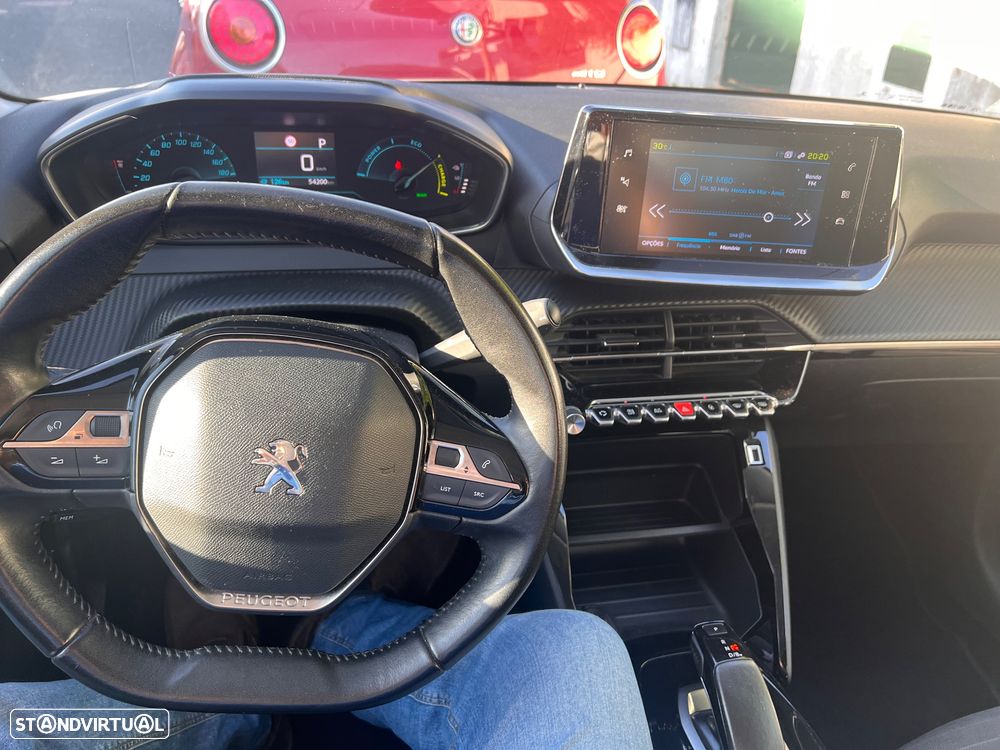 Peugeot e-208 Active - 14