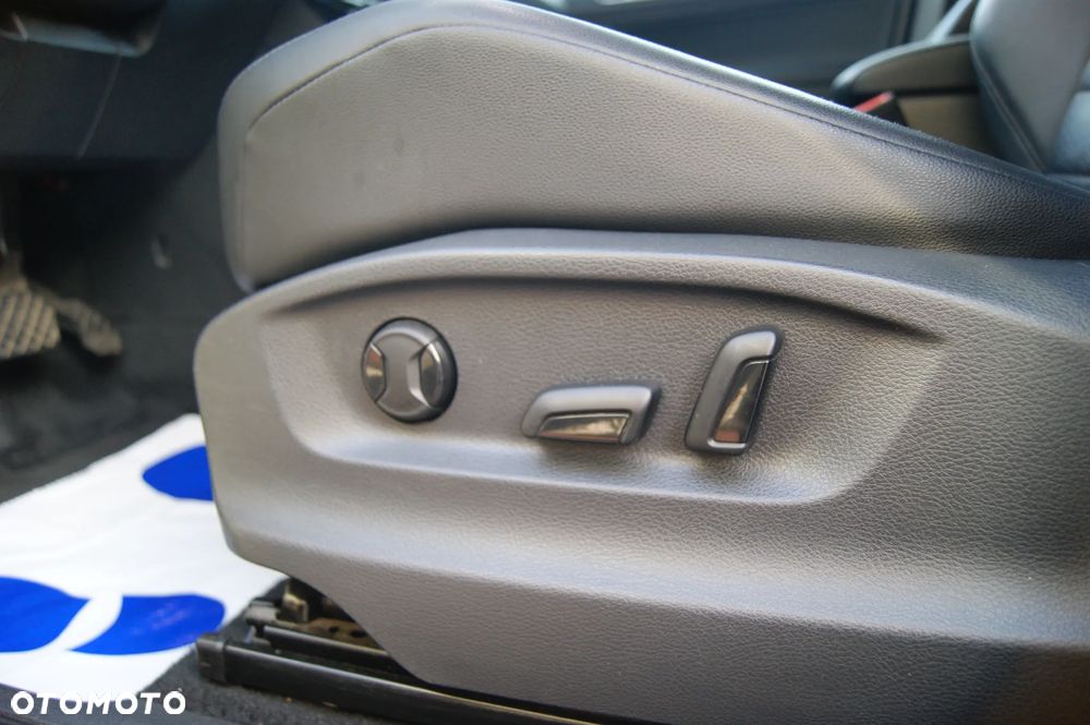 Volkswagen Touran 2.0 TDI BMT Highline DSG - 16