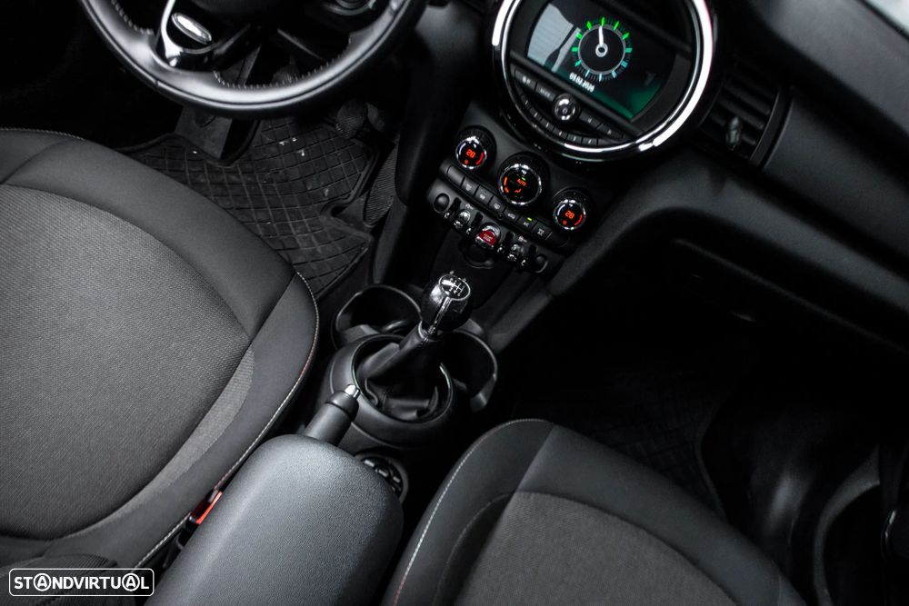 MINI 5 Portas One D - 35