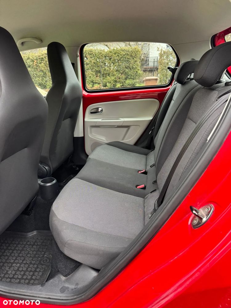 Volkswagen up! - 8