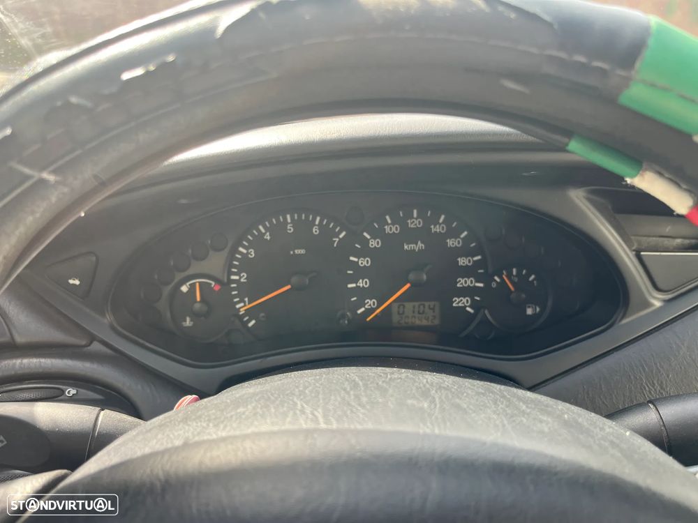 Ford Focus 1.4 Comfort - 9