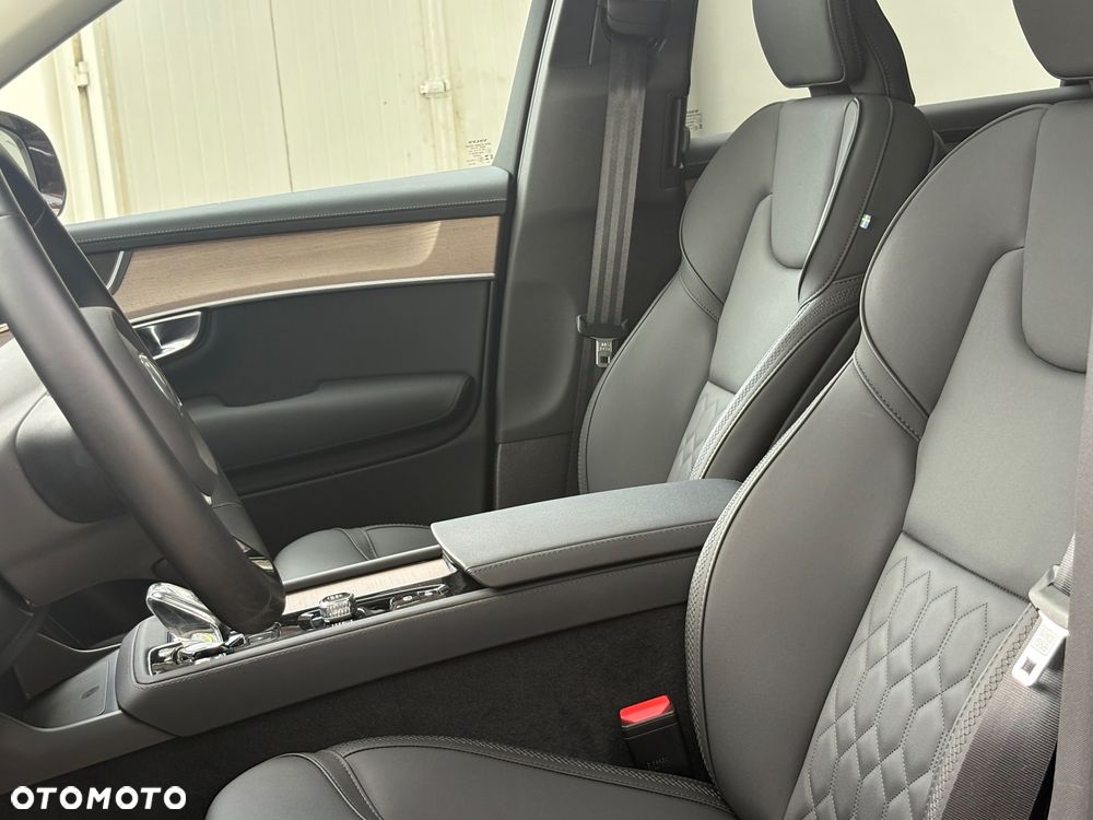 Volvo XC 90 B5 B AWD Ultimate Dark - 17