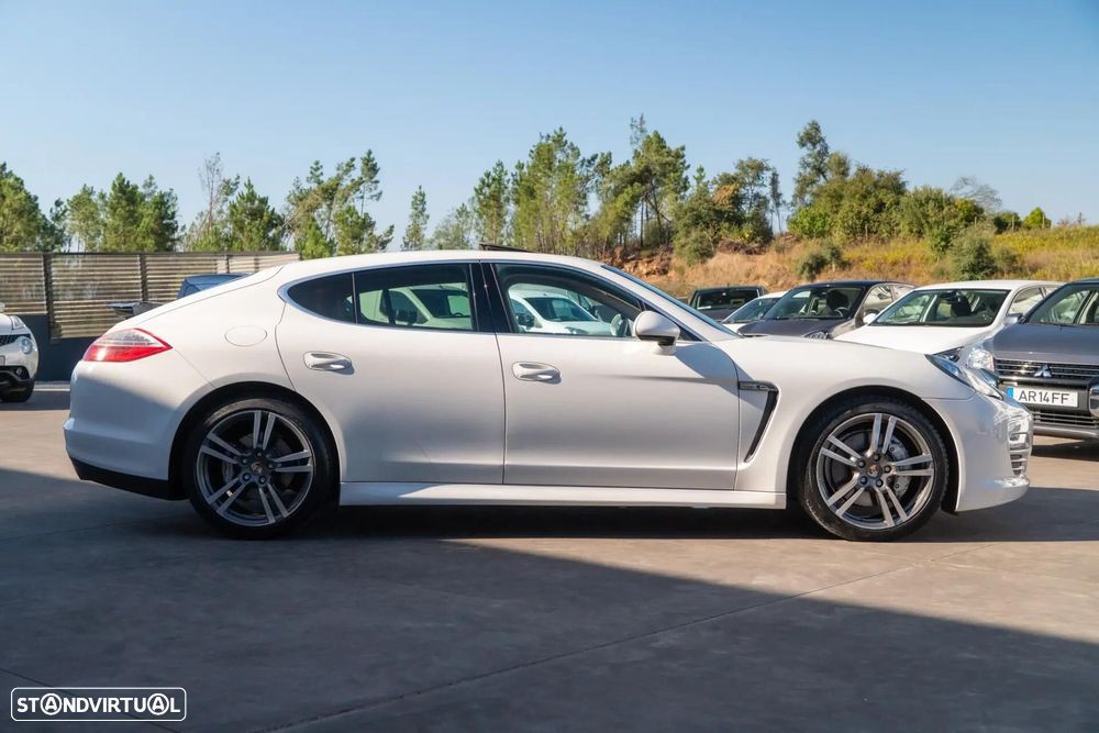 Porsche Panamera 4S PDK - 11