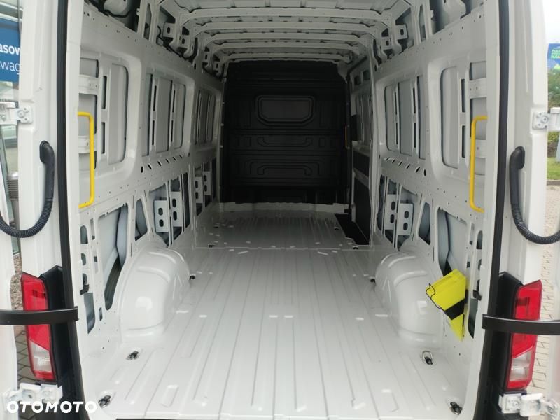 Volkswagen Crafter - 17
