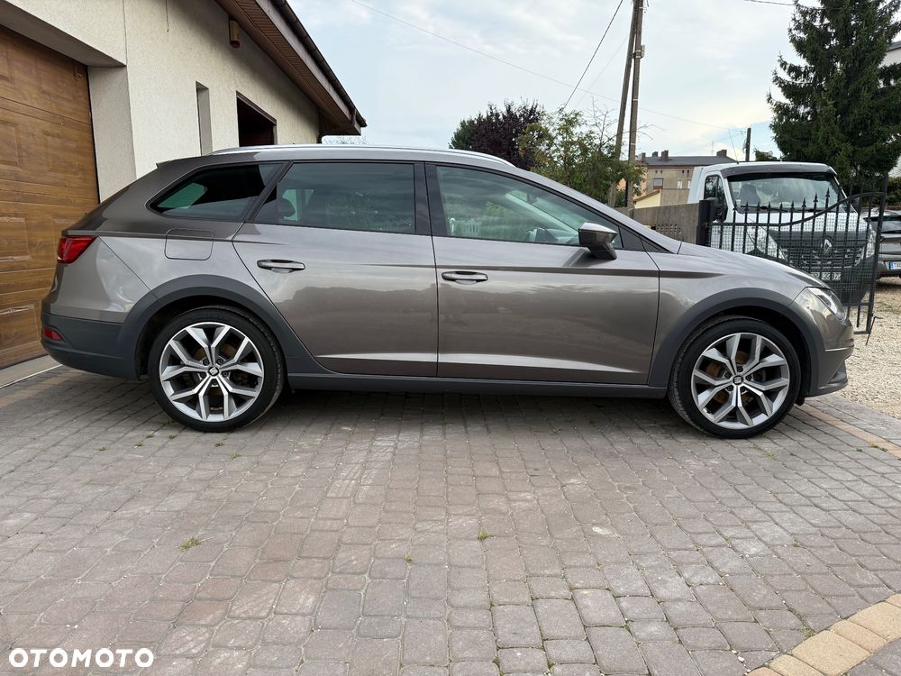 Seat Leon 2.0 TDI FR S&S 4Drive - 10