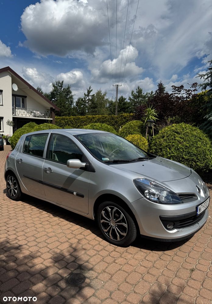 Renault Clio - 2