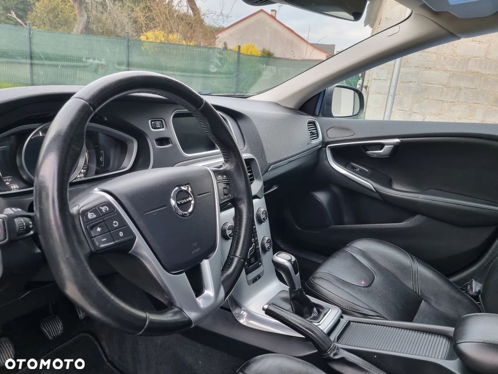 Volvo V40 D2 Inscription - 8