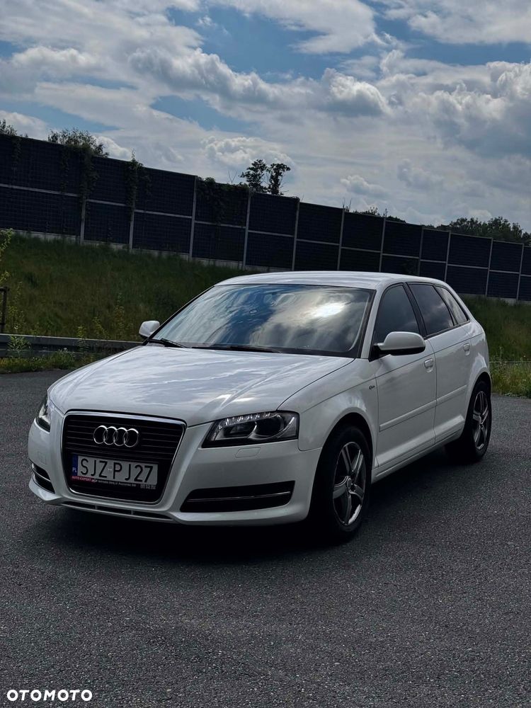 Audi A3 Sportback 1.6 TDI Attraction - 3