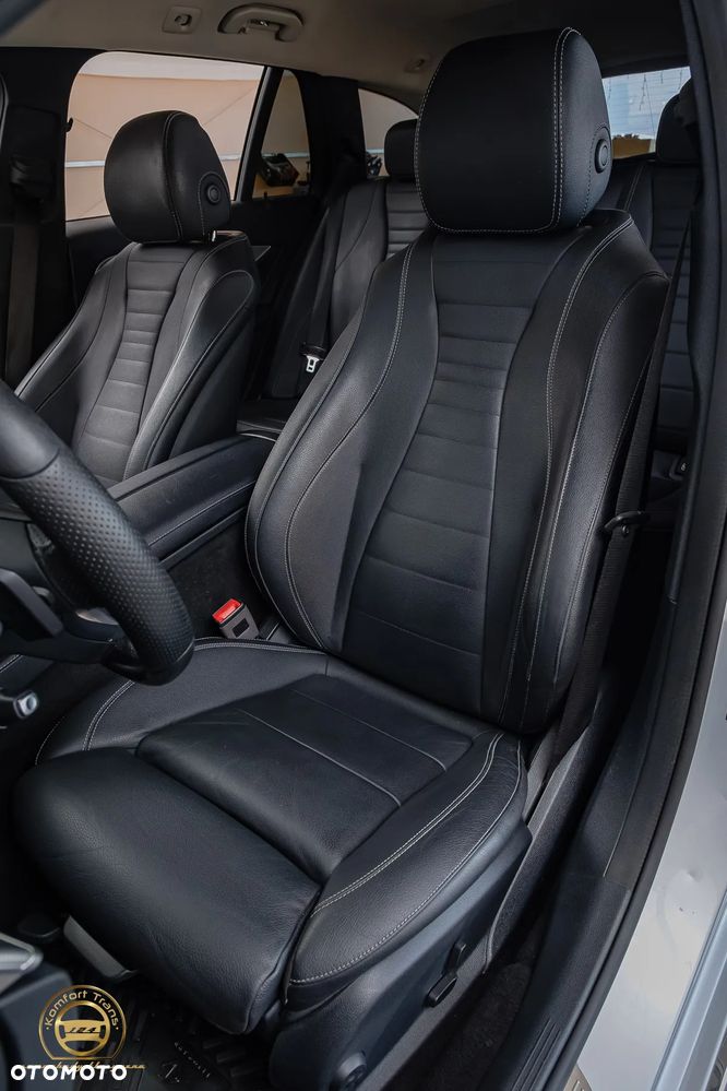 Mercedes-Benz Klasa E 220 d 4-Matic 9G-TRONIC - 18