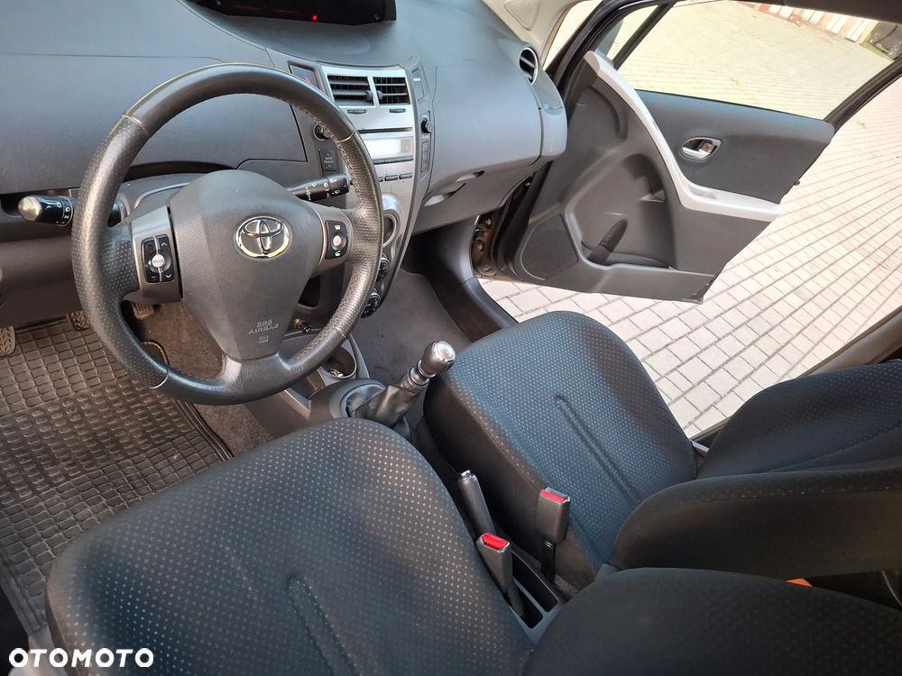 Toyota Yaris 1.33 Luna Start - 16