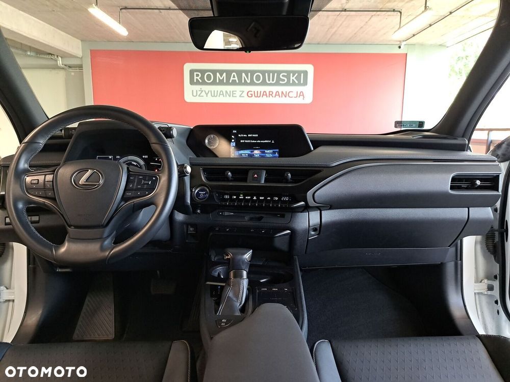 Lexus UX - 14