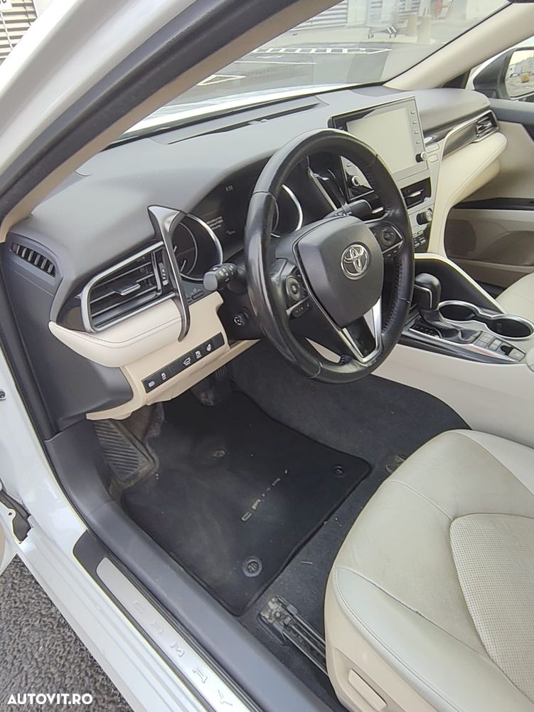 Toyota Camry 2.5 Dynamic - 4