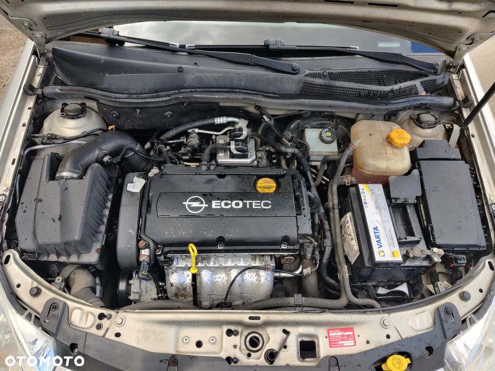Opel Astra 1.6 Color Edition - 26