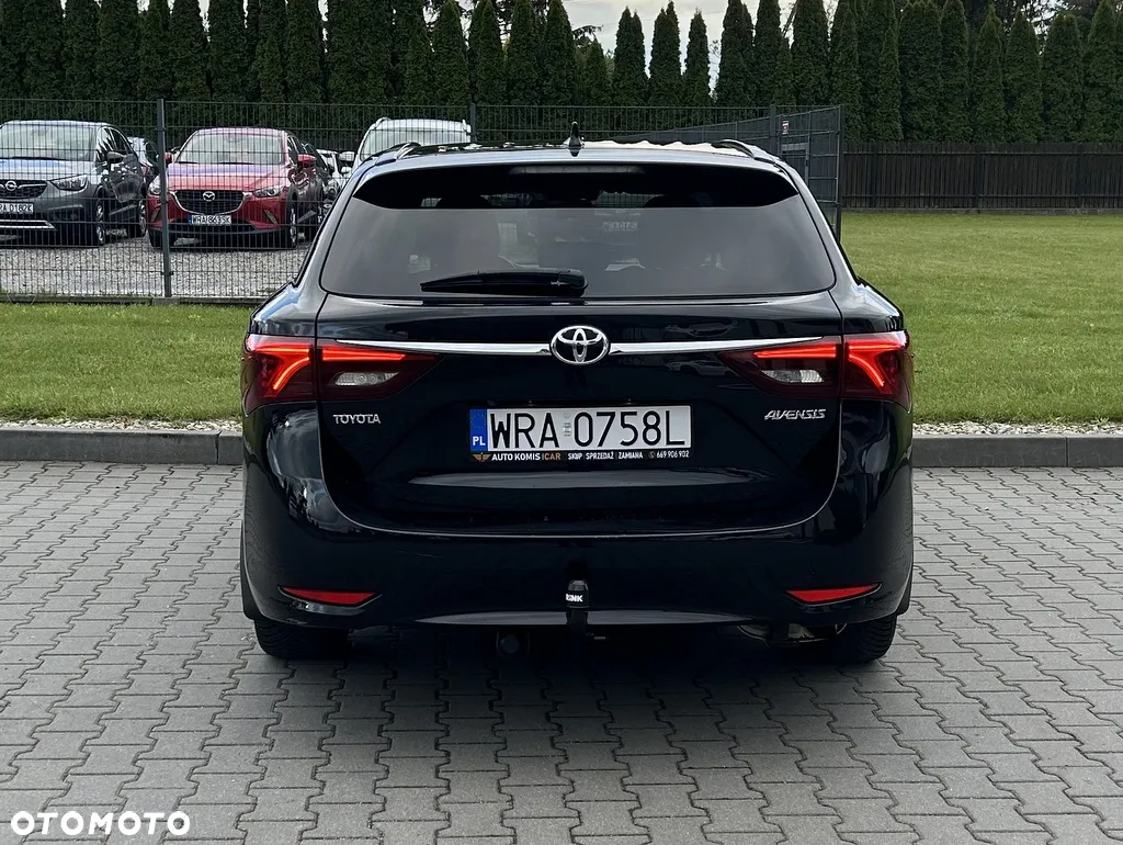 Toyota Avensis - 17