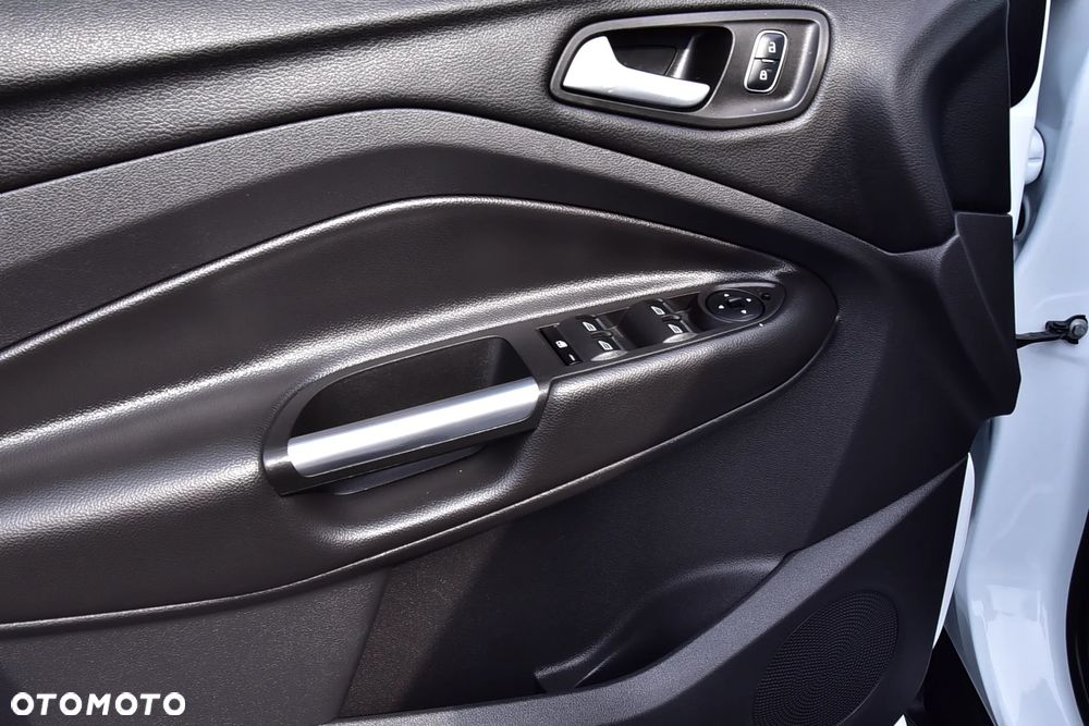 Ford Kuga 2.0 TDCi 4x4 Titanium - 22