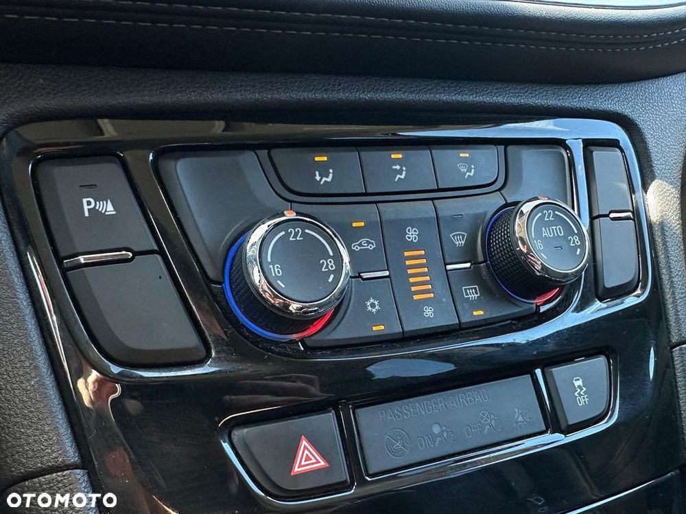 Opel Mokka X 1.4 T Enjoy - 16