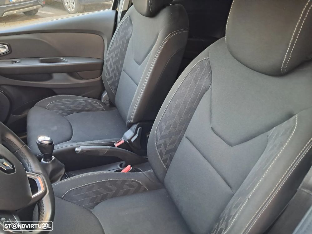 Renault Clio Sport Tourer 0.9 TCe Limited - 13