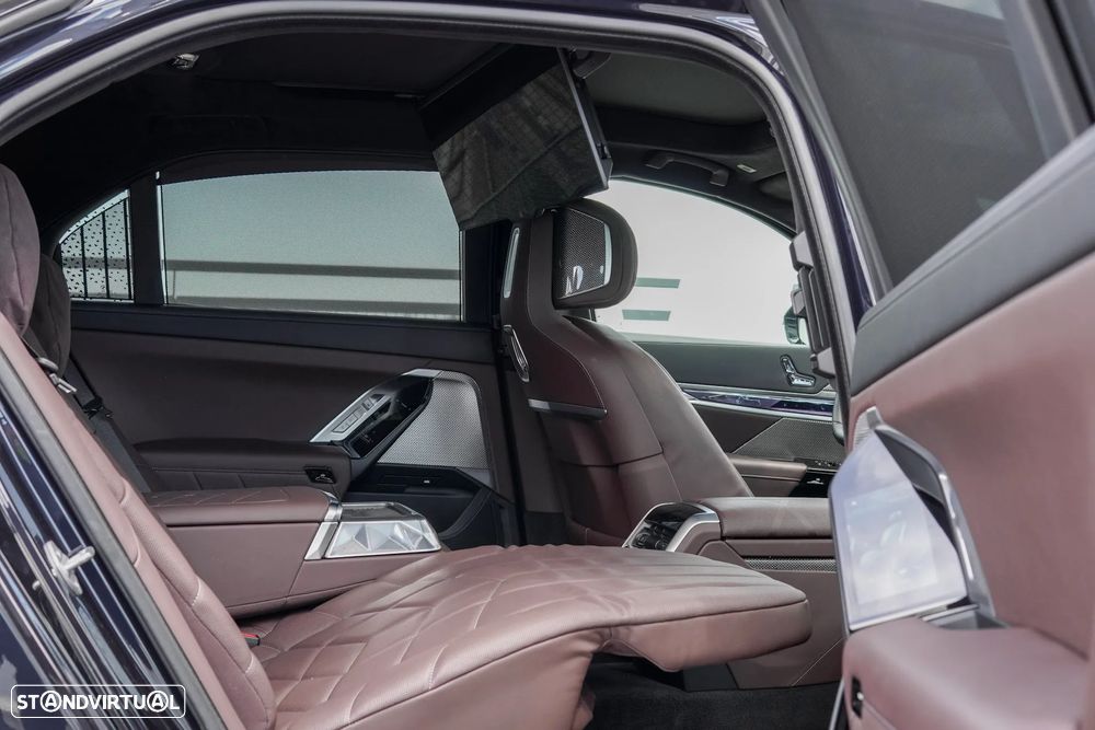 BMW 760 M760e xDrive - 41