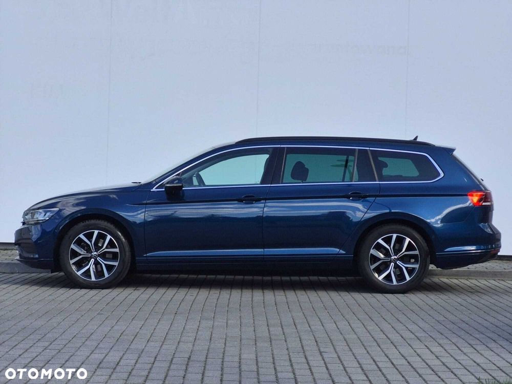 Volkswagen Passat - 4
