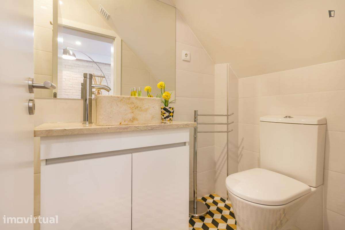 Apartamento com 1 quartos - localizado em Bairro Alto Lisbon - Grande imagem: 3/23