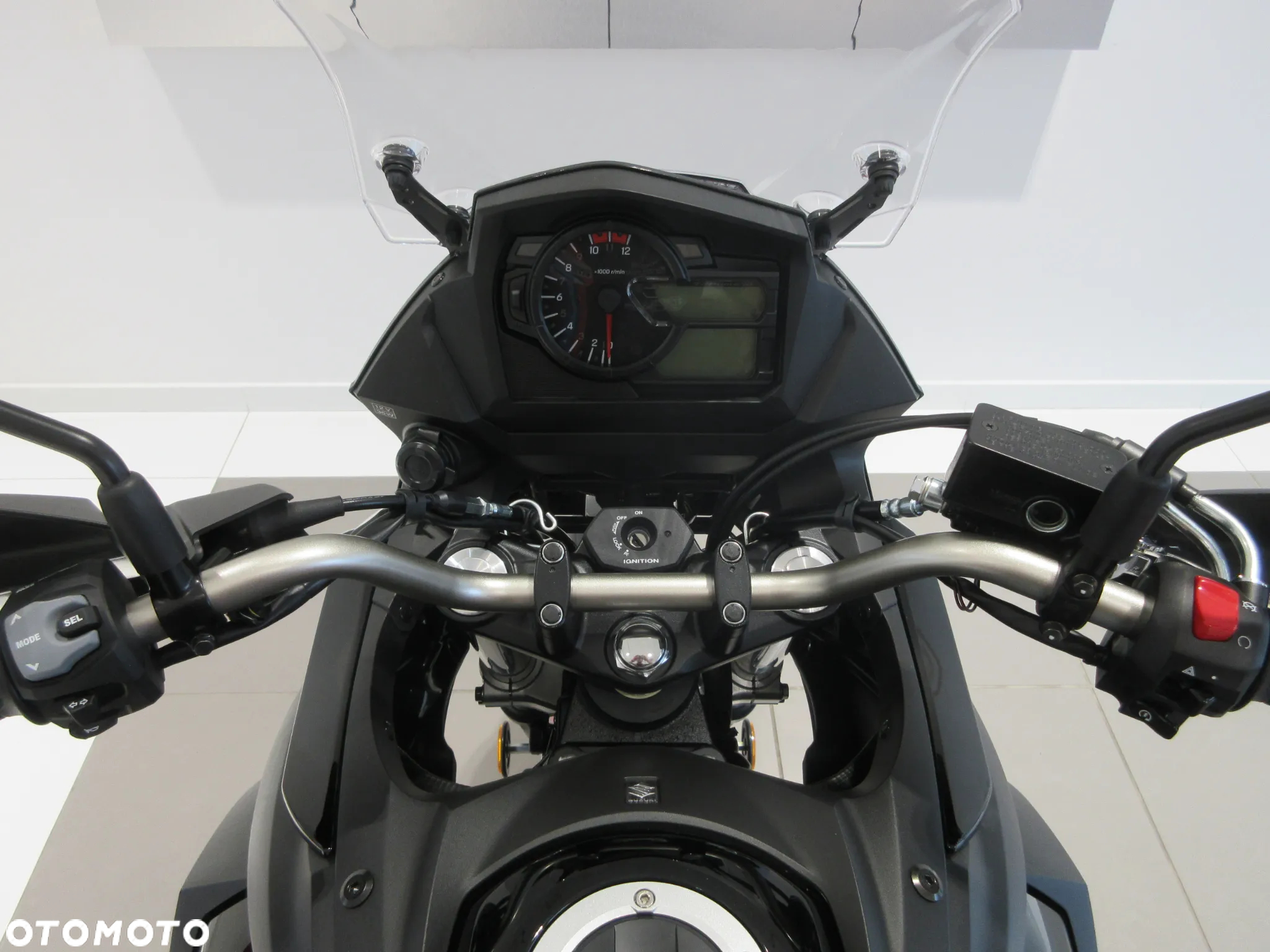 Suzuki V-STROM - 7