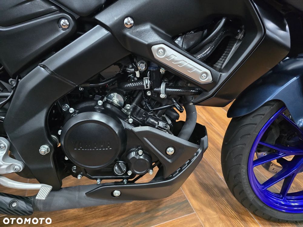 Yamaha MT - 24