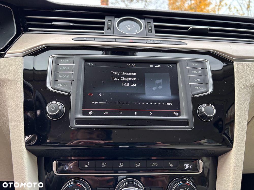 Volkswagen Passat 1.8 TSI BMT Highline DSG - 35